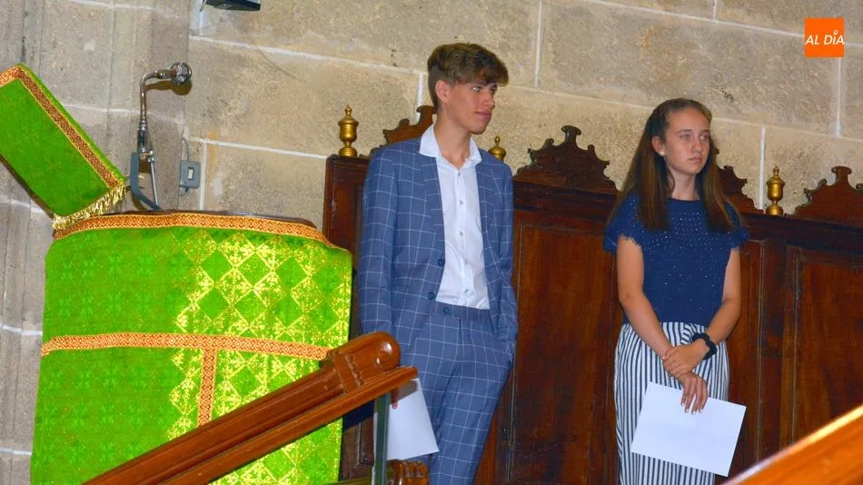 Foto 11 - J&oacute;venes del Abadengo reciben la Confirmaci&oacute;n en la iglesia parroquial de Lumbrales