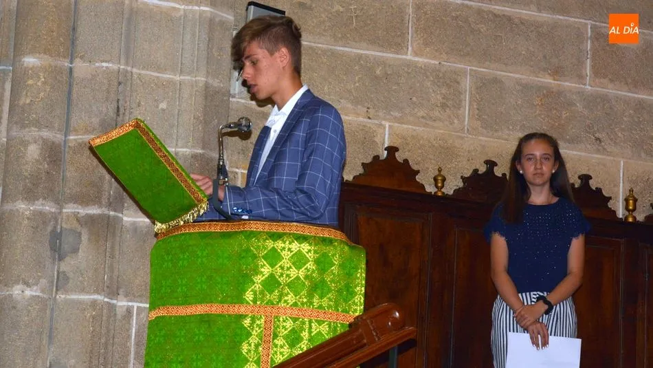 Foto 10 - J&oacute;venes del Abadengo reciben la Confirmaci&oacute;n en la iglesia parroquial de Lumbrales