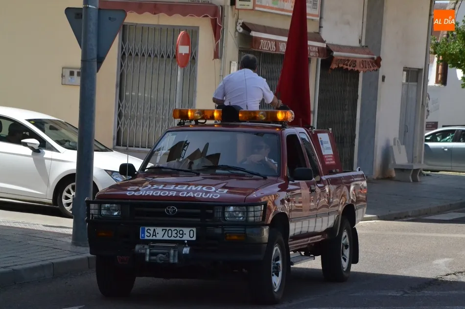 Foto 4 - Novedosa celebraci&oacute;n de San Juan por parte de los Bomberos sin pisar el centro hist&oacute;rico  
