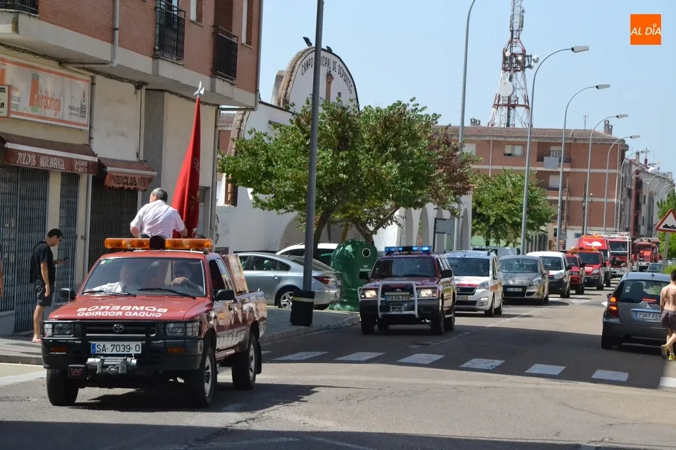 Foto 5 - Novedosa celebraci&oacute;n de San Juan por parte de los Bomberos sin pisar el centro hist&oacute;rico  