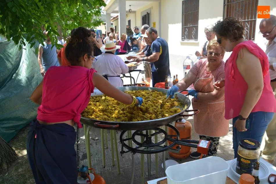 Foto 4 - Una rica paella para despedir las fiestas del patr&oacute;n en San Pedro del Valle