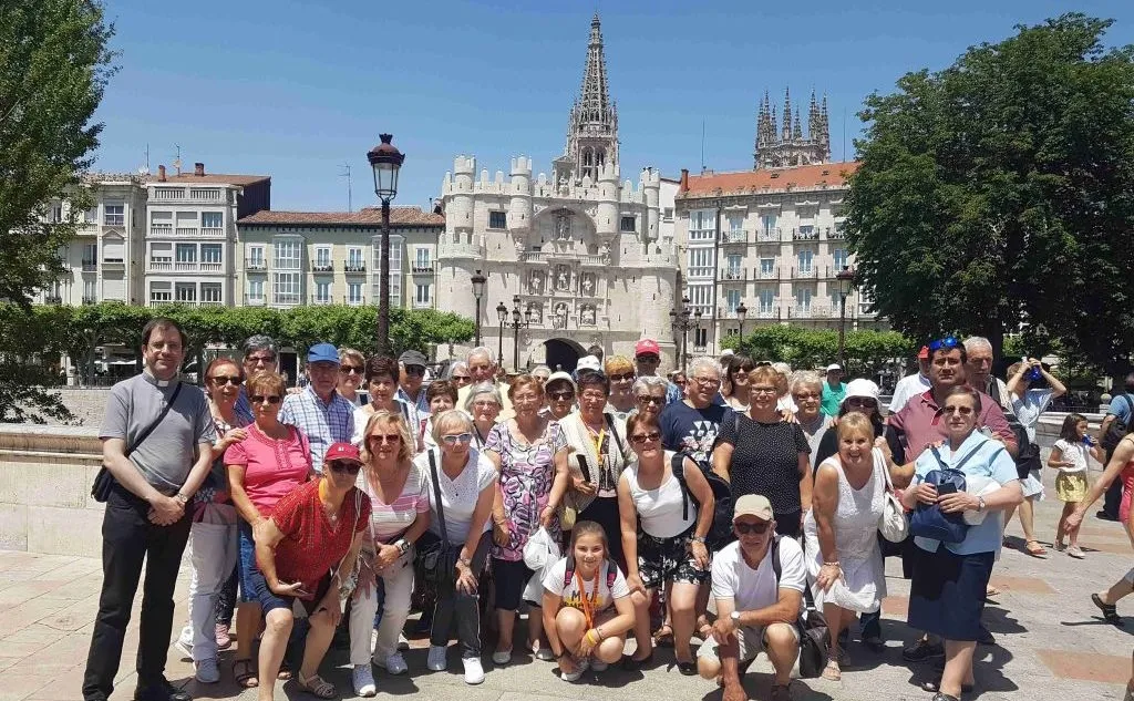 Cerca de 40 fieles del Arciprestazgo de Argañán se van de viaje de fin de curso  