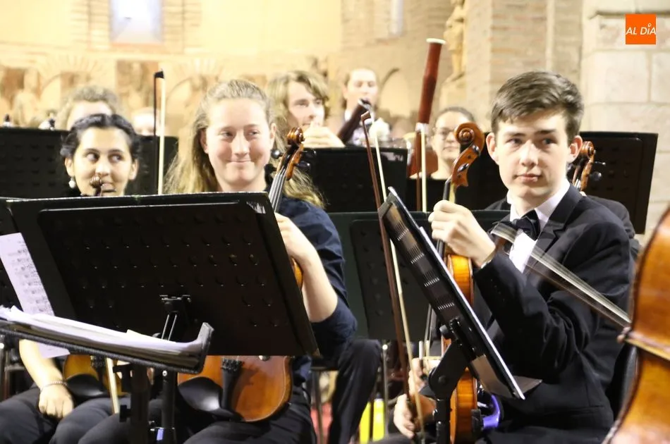 Foto 11 - La Joven Orquesta de Vermont act&uacute;a en Alba de Tormes