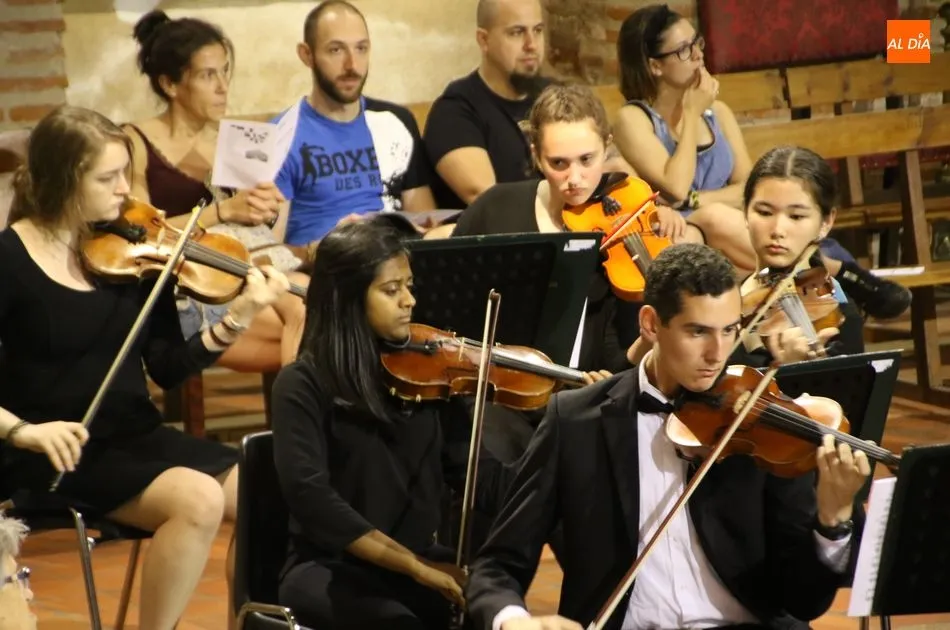 Foto 6 - La Joven Orquesta de Vermont act&uacute;a en Alba de Tormes