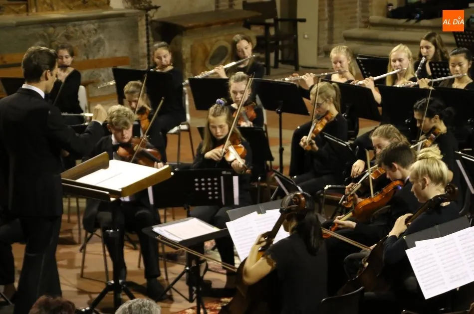 Foto 3 - La Joven Orquesta de Vermont act&uacute;a en Alba de Tormes