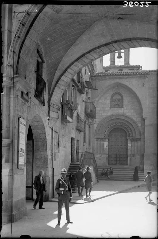 Foto 4 - Las puertas de la Plaza Mayor