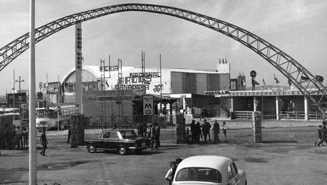 La antigua Feria Monográfica frente a la plaza de toros