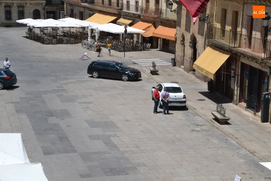 Foto 5 - La Plaza Mayor estrena su imagen veraniega  