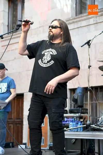 Foto 2 - El concierto de Jim Brothers & Co inaugura los cursos internacionales de lengua y cultura espa&ntilde;olas