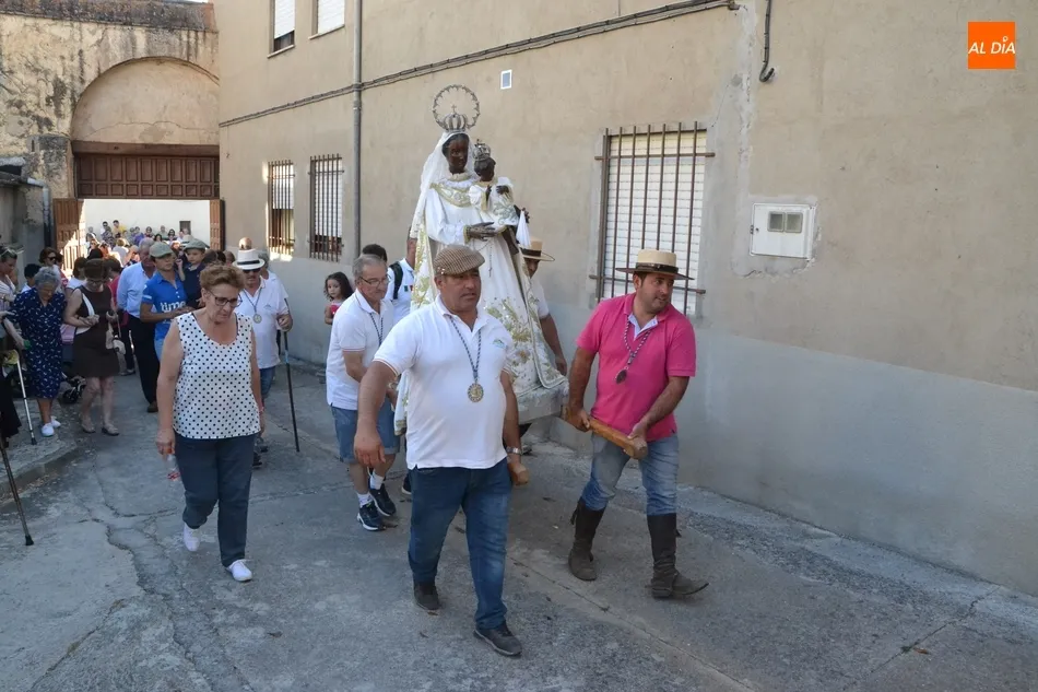 Foto 5 - Los romeros regresan a la ciudad tras cuatro intensos d&iacute;as en buena armon&iacute;a  