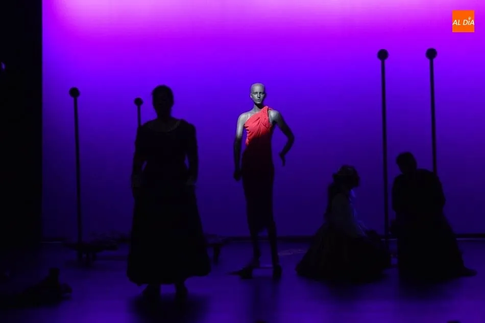 Foto 8 - Garufa Teatro ultima su montaje &lsquo;Siempre p&iacute;caros&rsquo; que se estrena este mi&eacute;rcoles