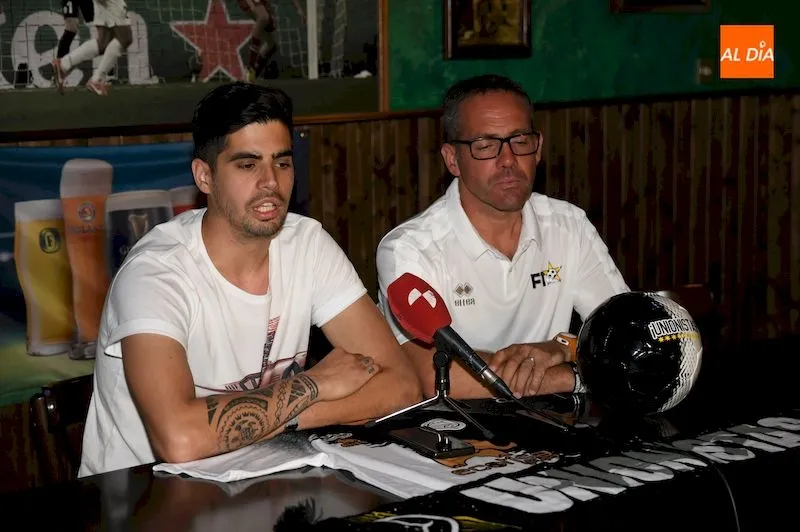 Foto 7 - Brais Pereiro: &ldquo;He tenido poco que pensar para venir a Unionistas&rdquo;