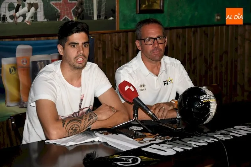 Foto 5 - Brais Pereiro: &ldquo;He tenido poco que pensar para venir a Unionistas&rdquo;