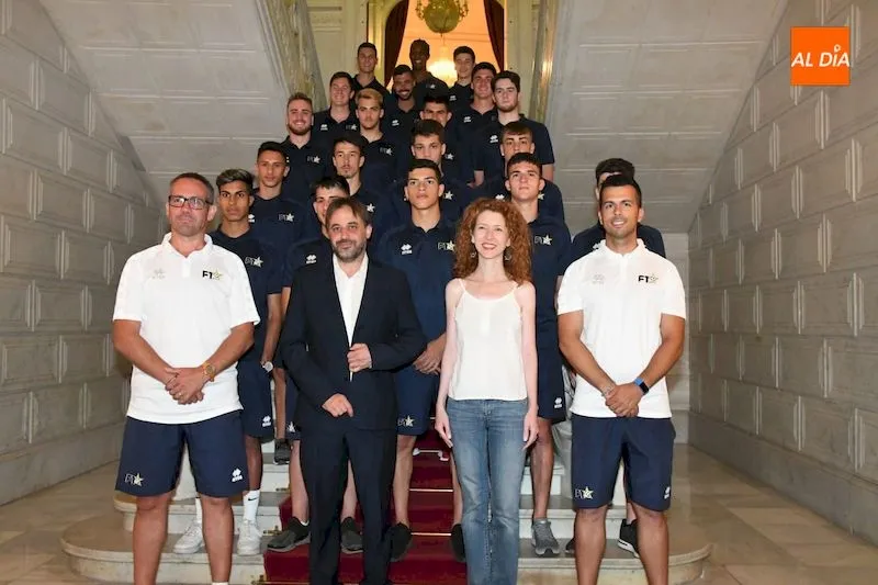 Los participantes de Foot Talent visitaron el Ayuntamiento de Salamanca / RVT
