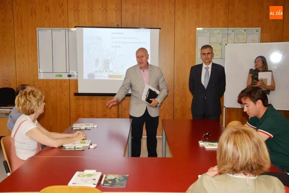 Foto 2 - El Ayuntamiento ayuda a veinte emprendedores a impulsar sus proyectos empresariales