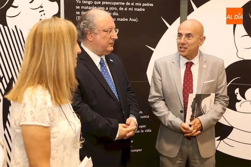 Foto 4 - El sal&oacute;n multiusos acoge la exposici&oacute;n &lsquo;Un beso en la frente&rsquo;
