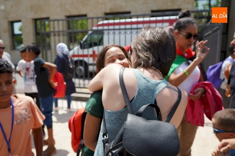 Foto 6 - Emocionante recibimiento a los 24 menores saharauis que pasar&aacute;n el verano en Salamanca