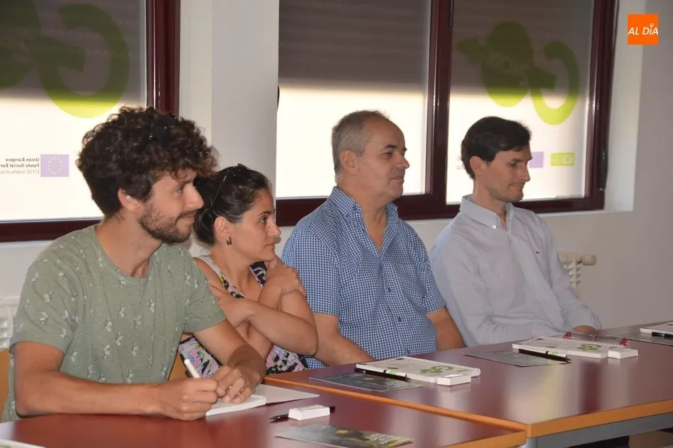 Foto 4 - El Ayuntamiento ayuda a veinte emprendedores a impulsar sus proyectos empresariales