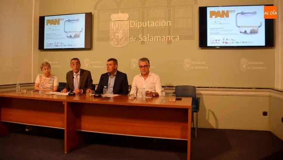 Presentación del Encuentro y Festival Trasfronterizo de Poesía, Patrimonio y Arte de Vanguardia en el Medio Rural (PAN Ecoarte) en la Diputación. Foto de Lydia González