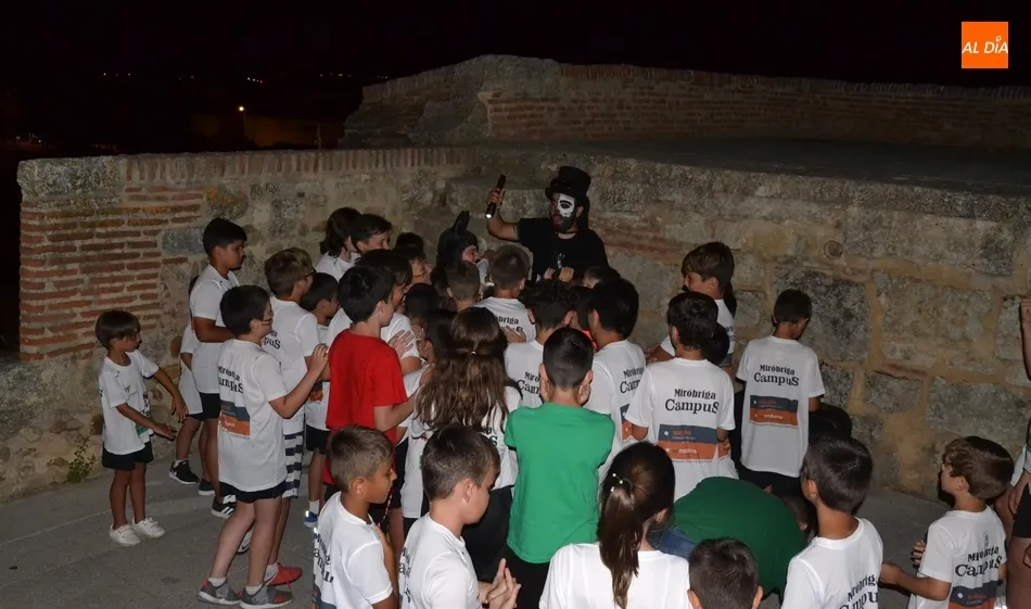 Foto 8 - Los alumnos del Mir&oacute;briga Campus disfrutan de la Ruta de los Malditos en formato gymkana  
