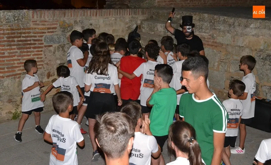 Foto 6 - Los alumnos del Mir&oacute;briga Campus disfrutan de la Ruta de los Malditos en formato gymkana  