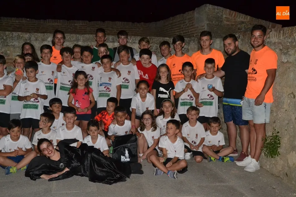Foto 4 - Los alumnos del Mir&oacute;briga Campus disfrutan de la Ruta de los Malditos en formato gymkana  