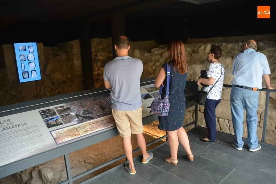 Foto 2 - Los m&aacute;s peque&ntilde;os indagan sobre la importancia de las murallas de Salamanca&nbsp;