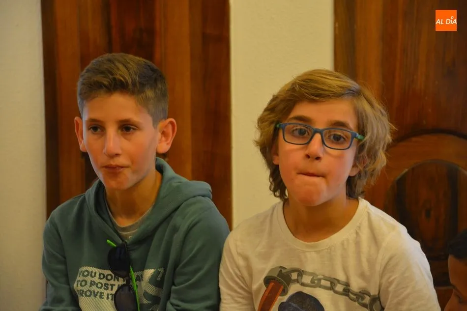Foto 6 - La subdelegada del Gobierno recibe a los 24 ni&ntilde;os saharauis que pasan el verano en Salamanca