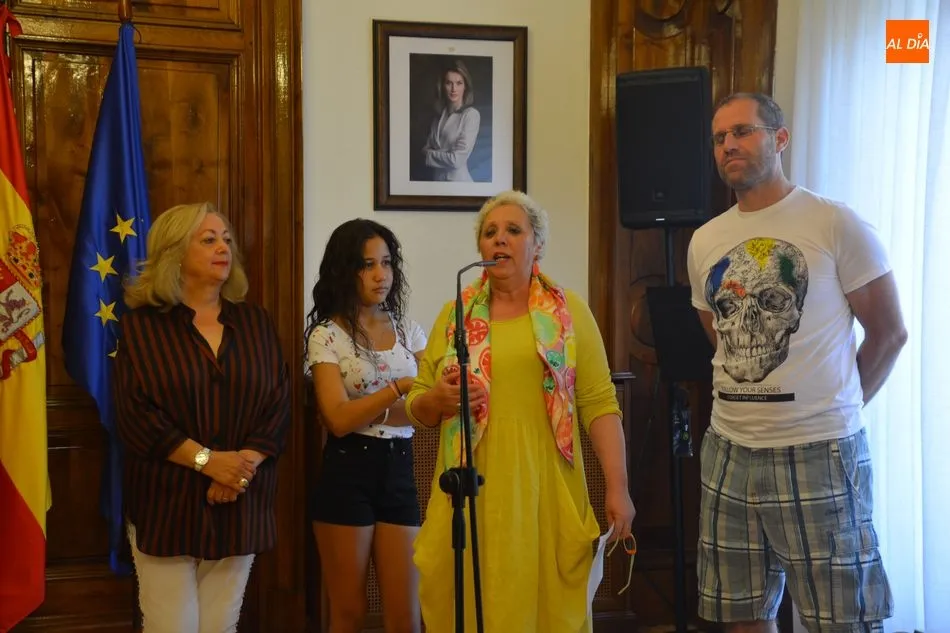 Foto 4 - La subdelegada del Gobierno recibe a los 24 ni&ntilde;os saharauis que pasan el verano en Salamanca