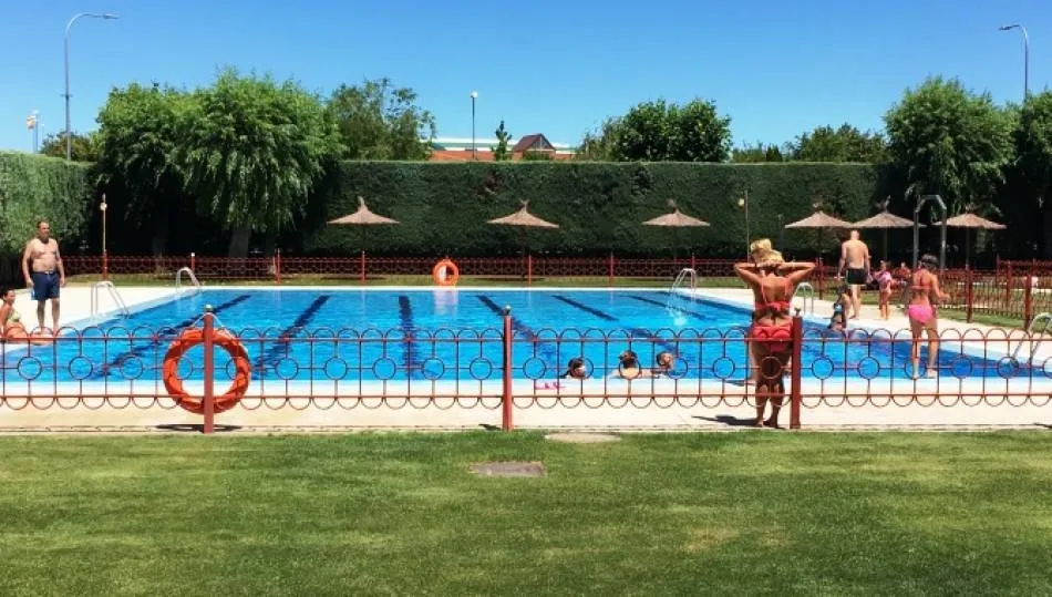 Piscinas de Carbajosa de la Sagrada / Archivo