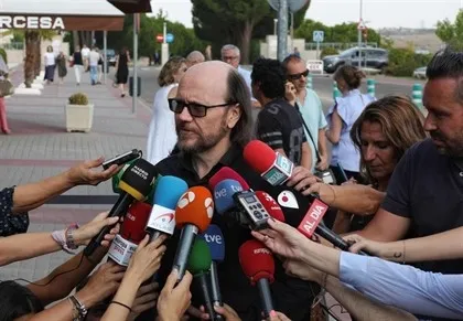 Foto 5 - Personalidades del mundo de la cultura despiden a Arturo Fern&aacute;ndez en el tanatorio