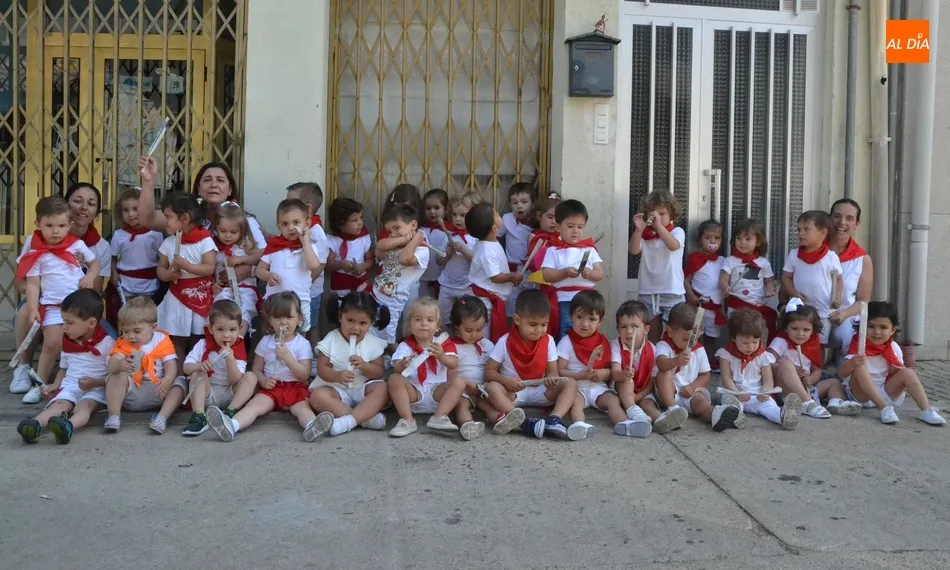 Foto 5 - La Escuela Infantil de Ciudad Rodrigo corre el primer encierro de los Sanfermines 2019  