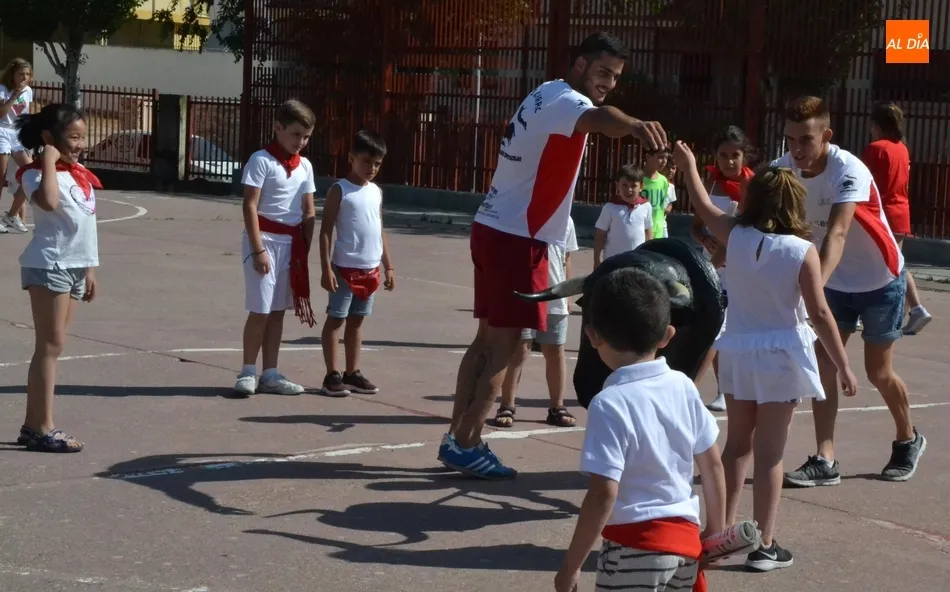 Foto 5 - Ma&ntilde;ana de quiebros, recortes y saltos en Conciliamos con motivo de San Ferm&iacute;n  