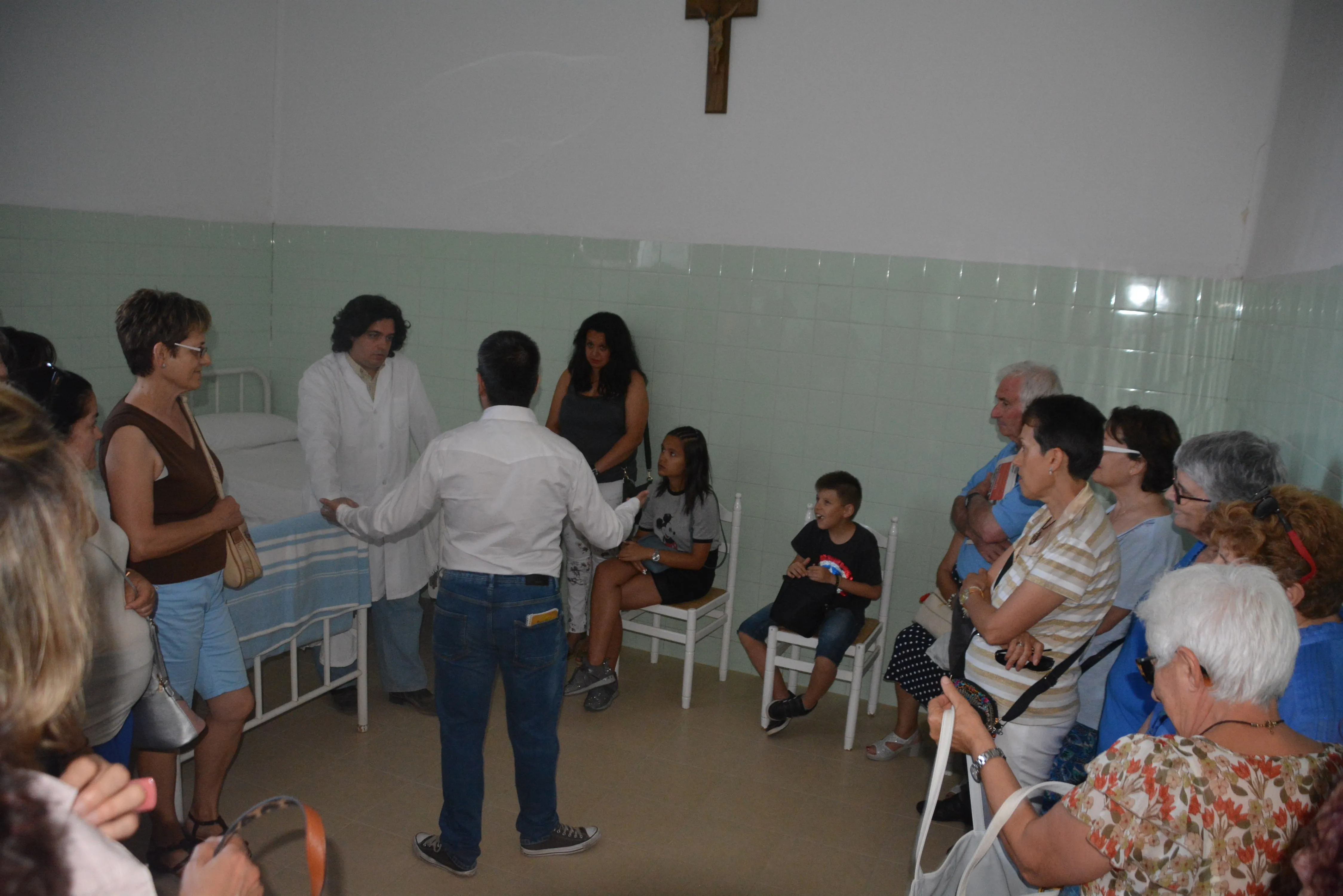 Foto 3 - Arrancan las visitas teatralizadas para conocer las diferentes estancias de La Glorieta  