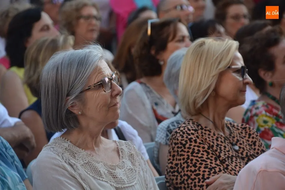 Foto 10 - Komo Teatro estrena con &eacute;xito la obra &lsquo;In&eacute;s Luna Terrero. La Beb&eacute; de Tragunt&iacute;a&rsquo;  