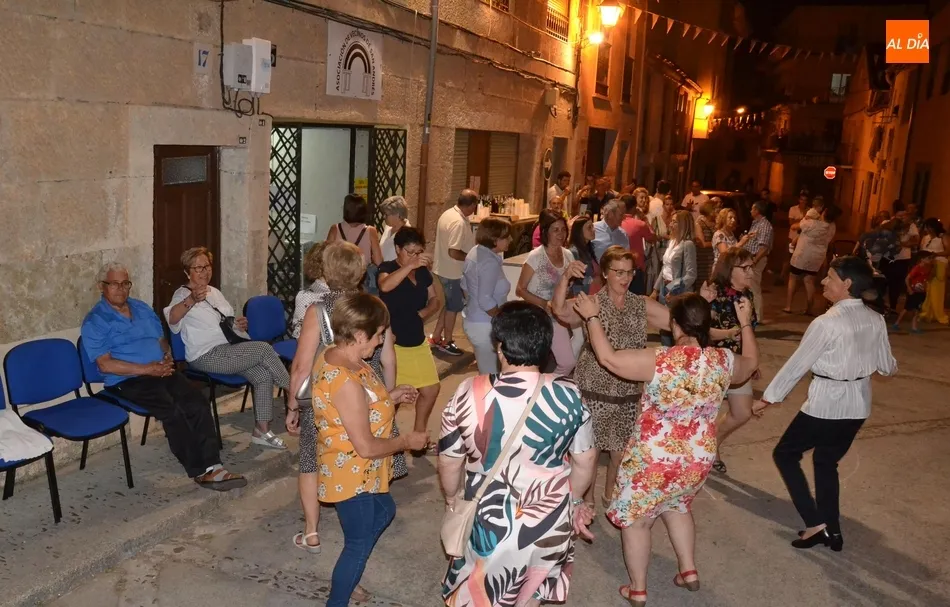 El barrio de San Andrés arranca con mucho ritmo sus fiestas veraniegas  