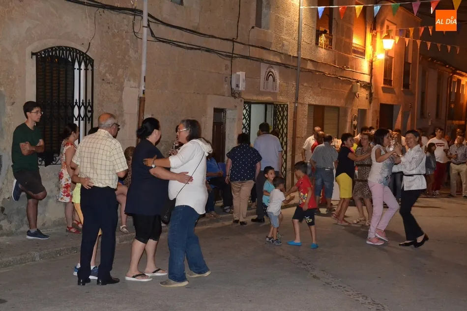 Foto 2 - El barrio de San Andr&eacute;s arranca con mucho ritmo sus fiestas veraniegas  