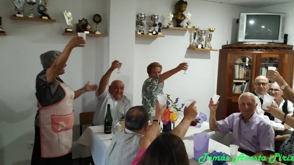 Foto 5 - El fallecimiento de uno de los socios m&aacute;s antiguos entristece la reuni&oacute;n anual de &lsquo;El Tilero&rsquo; ...
