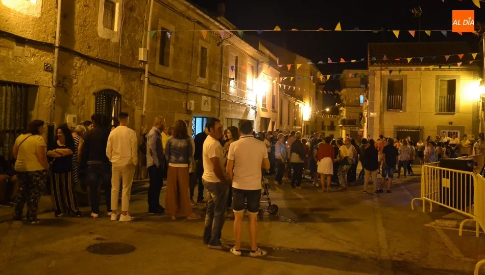 Foto 2 - La Charanga Manliao revoluciona la noche sabatina en el barrio de San Andr&eacute;s  