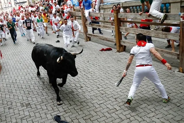 Primer encierro de las fiestas de San Fermín / Óscar J. Barroso Europa Press