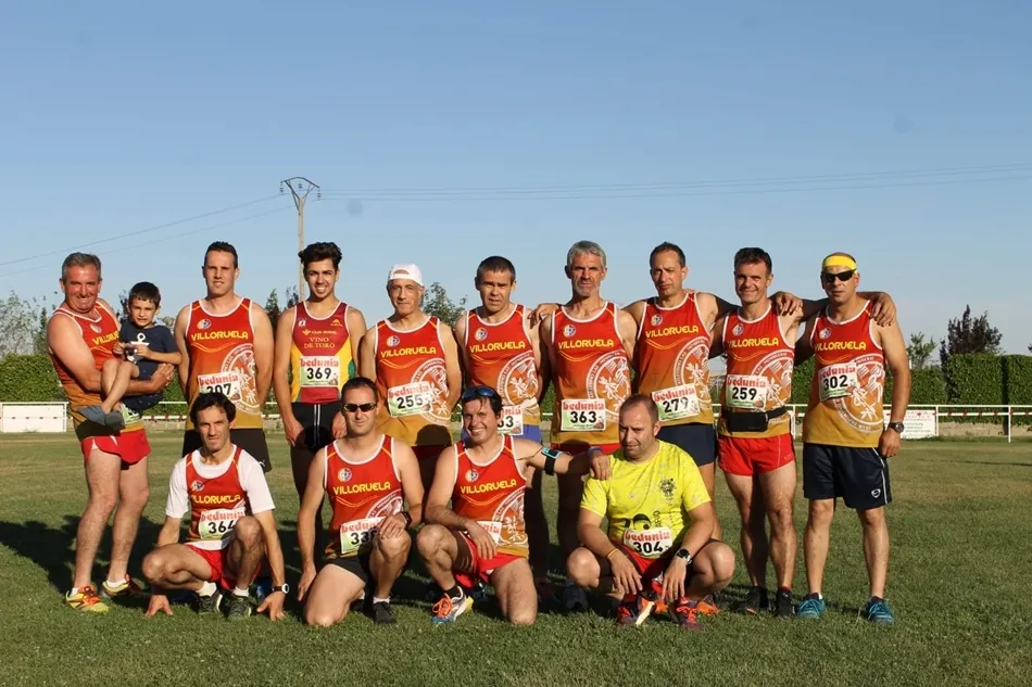 Foto 2 - Antonio Fraile y Ver&oacute;nica S&aacute;nchez son los m&aacute;s r&aacute;pidos de la XII Carrera organizada por el C.D....