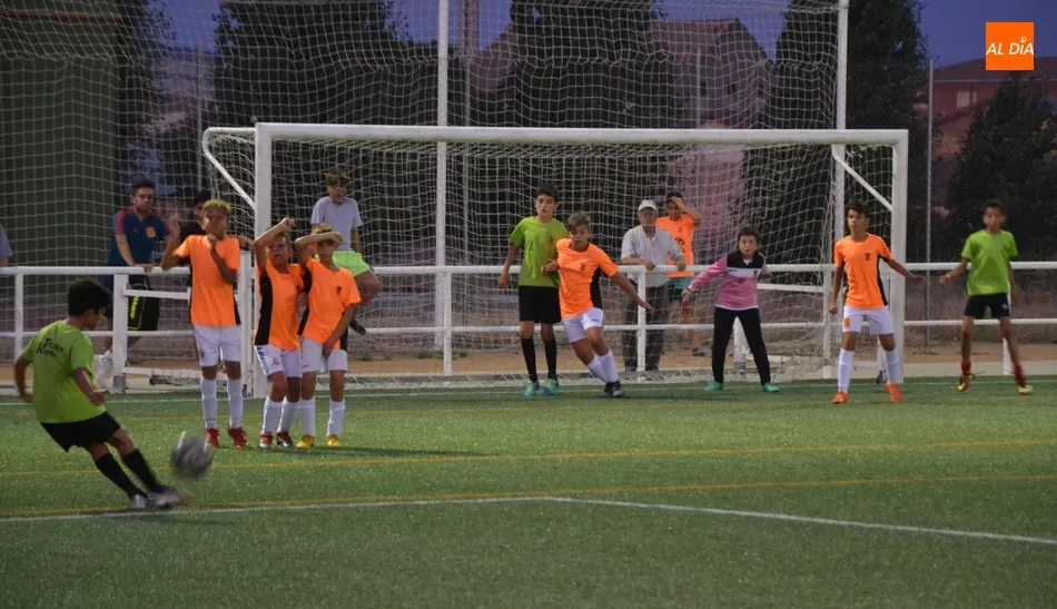 Foto 8 - Enredados gana el duelo infantil del Torneo de Verano de F&uacute;tbol 7  