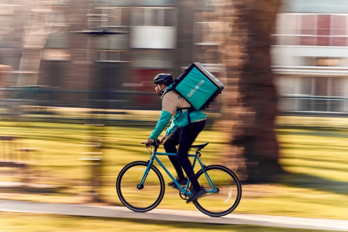 Trabajador de Deliveroo / Europa Press