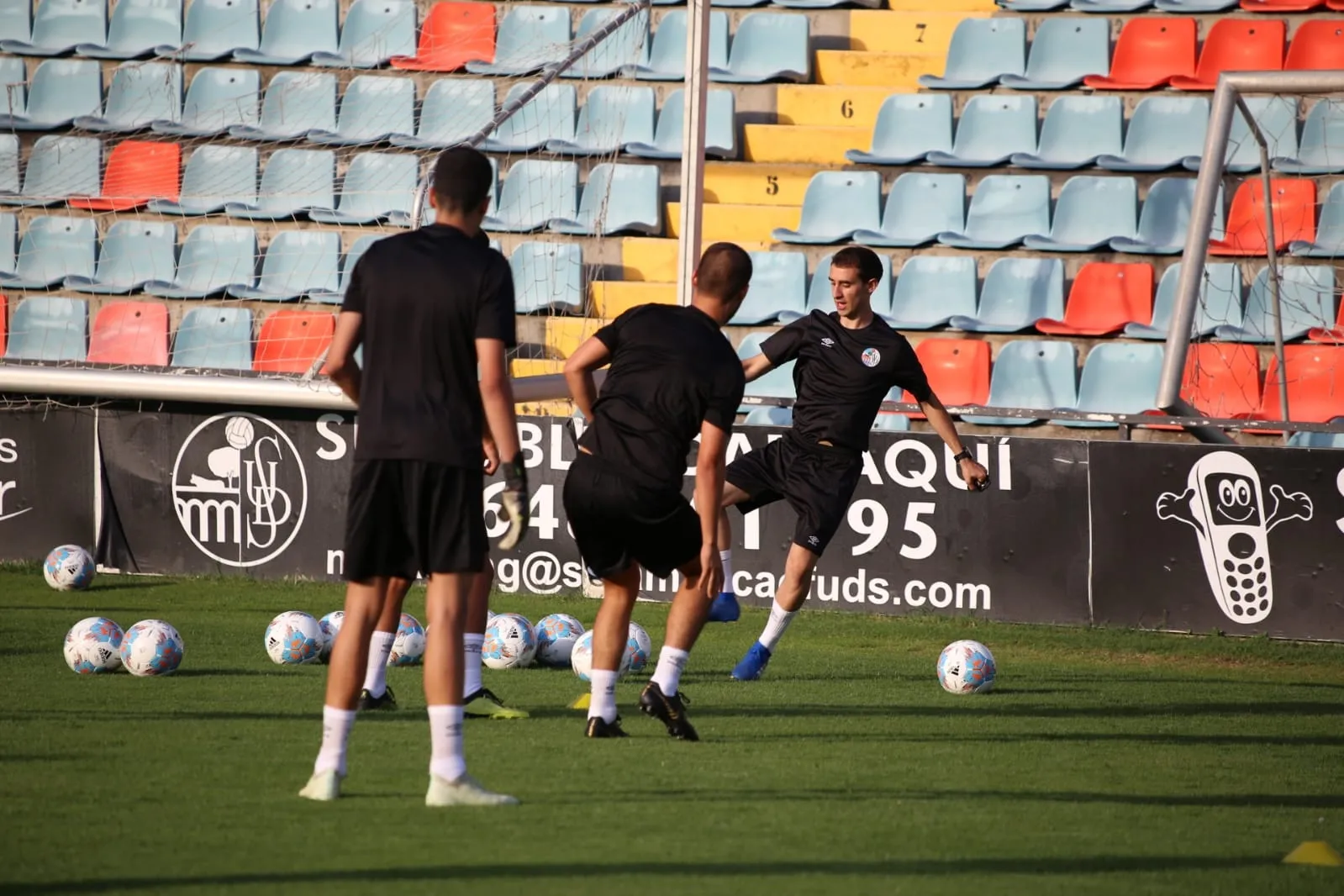 Foto 10 - El filial del Salamanca UDS pone el &lsquo;modo pretemporada&rsquo; bajo m&iacute;nimos