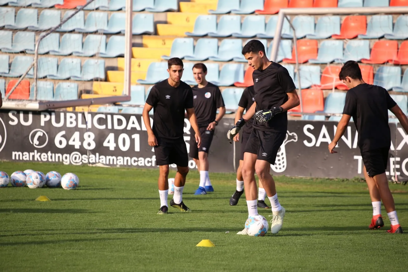 Foto 8 - El filial del Salamanca UDS pone el &lsquo;modo pretemporada&rsquo; bajo m&iacute;nimos