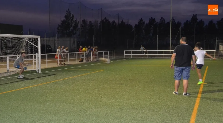 Foto 6 - Las Canteras se lleva en los penaltys el duelo femenino del Torneo de Verano de F7  