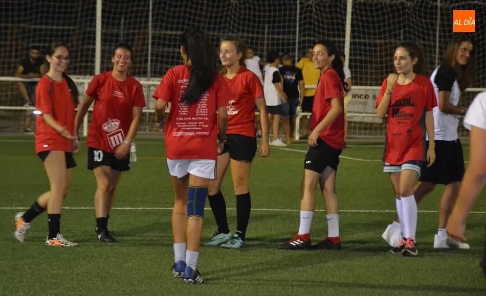 Foto 2 - Las Canteras se lleva en los penaltys el duelo femenino del Torneo de Verano de F7  