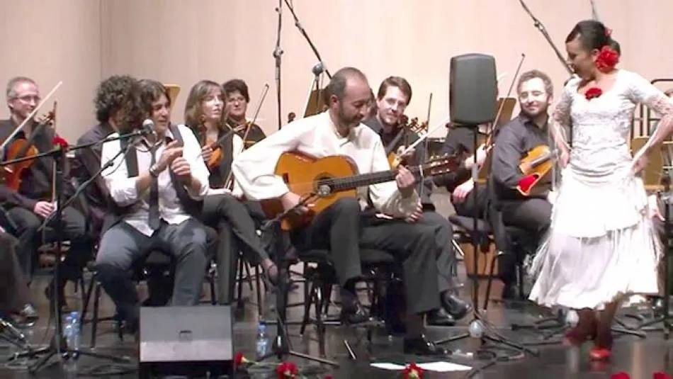 Actuación del guitarrista Mariano Mangas y su cuadro flamenco