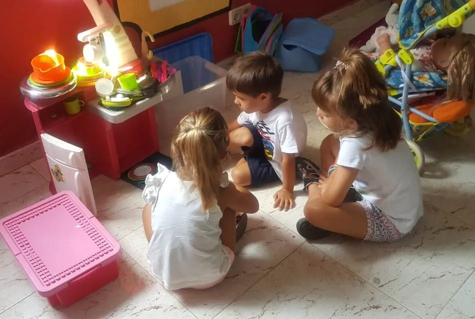 Foto 3 - Saelices el Chico arranca un verano m&aacute;s su &lsquo;Tren de Colores&rsquo;  