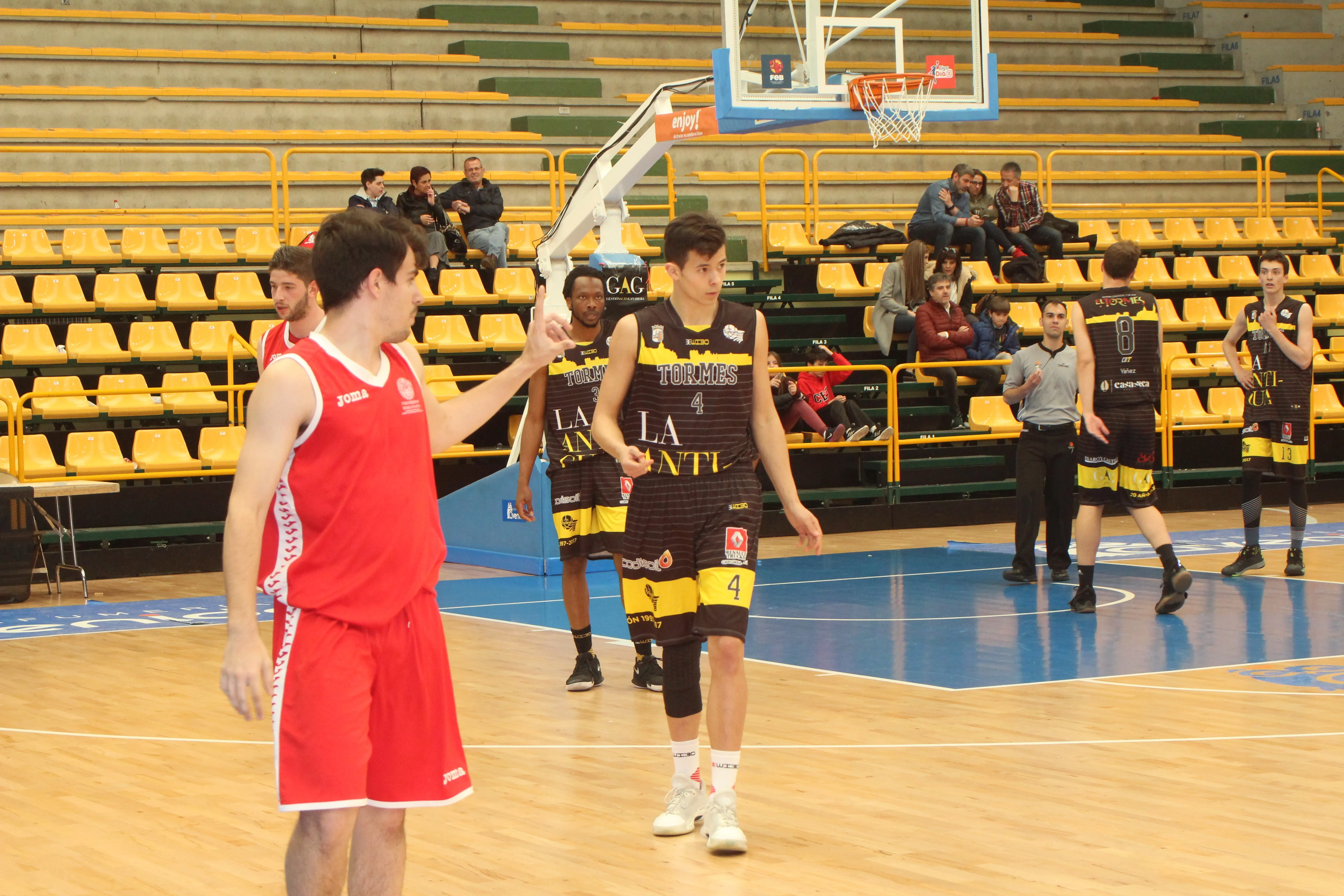 Foto 2 - Las promesas salmantinas Carlos Manzano y Jorge Mor&aacute;n vuelven al CB Tormes